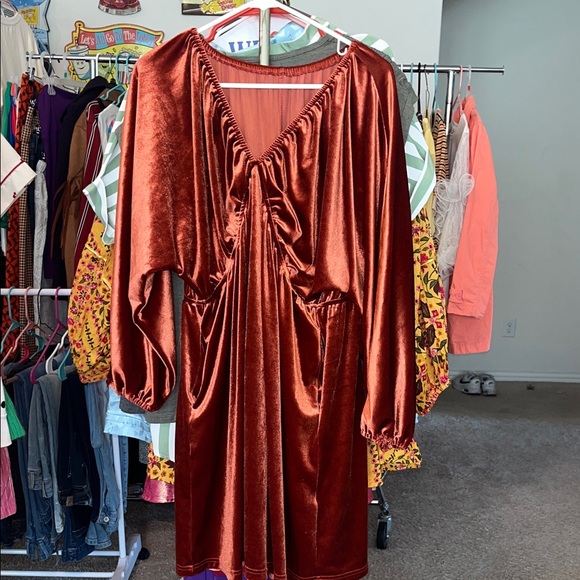Dresses & Skirts - Shimmering Rust Velvet Dress